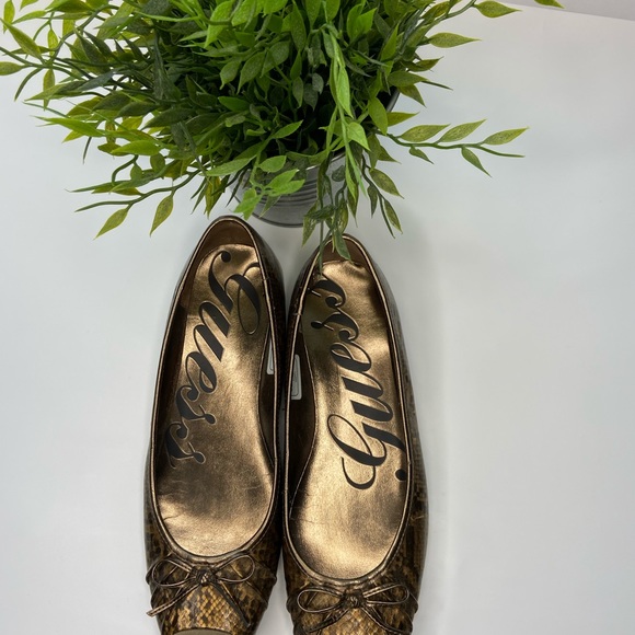 Guess Gold Metallic Flats Size 6 - Picture 2 of 5